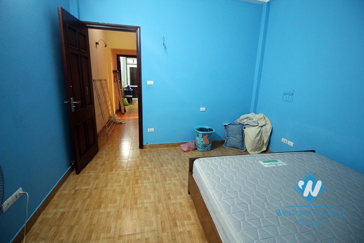 Cheap house for rent in Hoang Hoa Tham, Ba Dinh district, Ha Noi